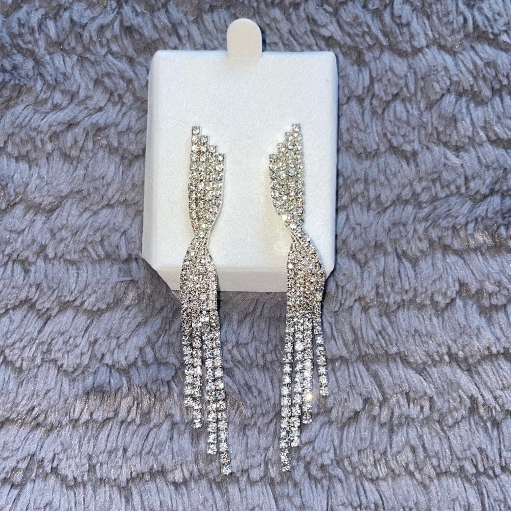 Windsor silver dangle earrings